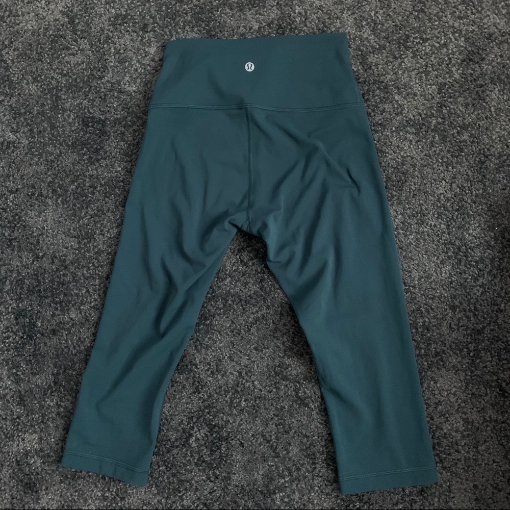 Like new Lululemon crop leggings